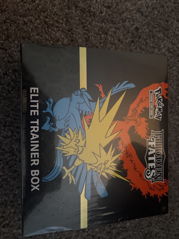Pokémon TCG Hidden Fates Elite Trainer Box 2019 Collection