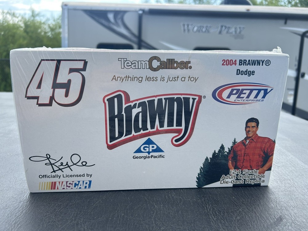 2004 Kyle Petty GP Georgia Pacific Brawny Team Caliber Pearl 1/24 Diecast