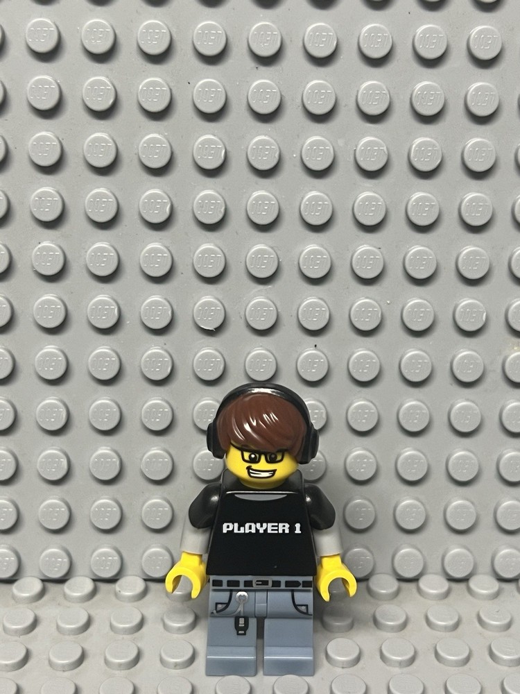 LEGO Collectible Minifigure Series 12 Gamer Minifigure