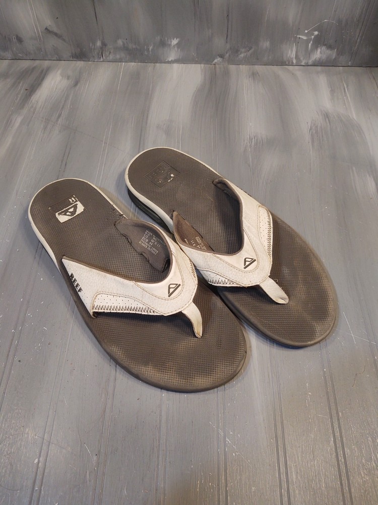 Reef Mens Fanning Grey White Flip Flops 11 Bottle Opener Beach Party Sandals