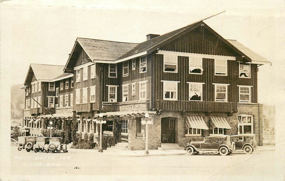 1921 Bend Oregon Pilot Butte Inn occupation automobiles RPPC Postcard 25-10560