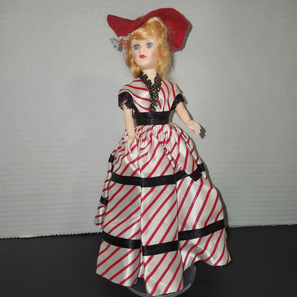 VTG 1960s Arco Gas Station Dolls of the World- France- Articulated - Sleepy Eyes