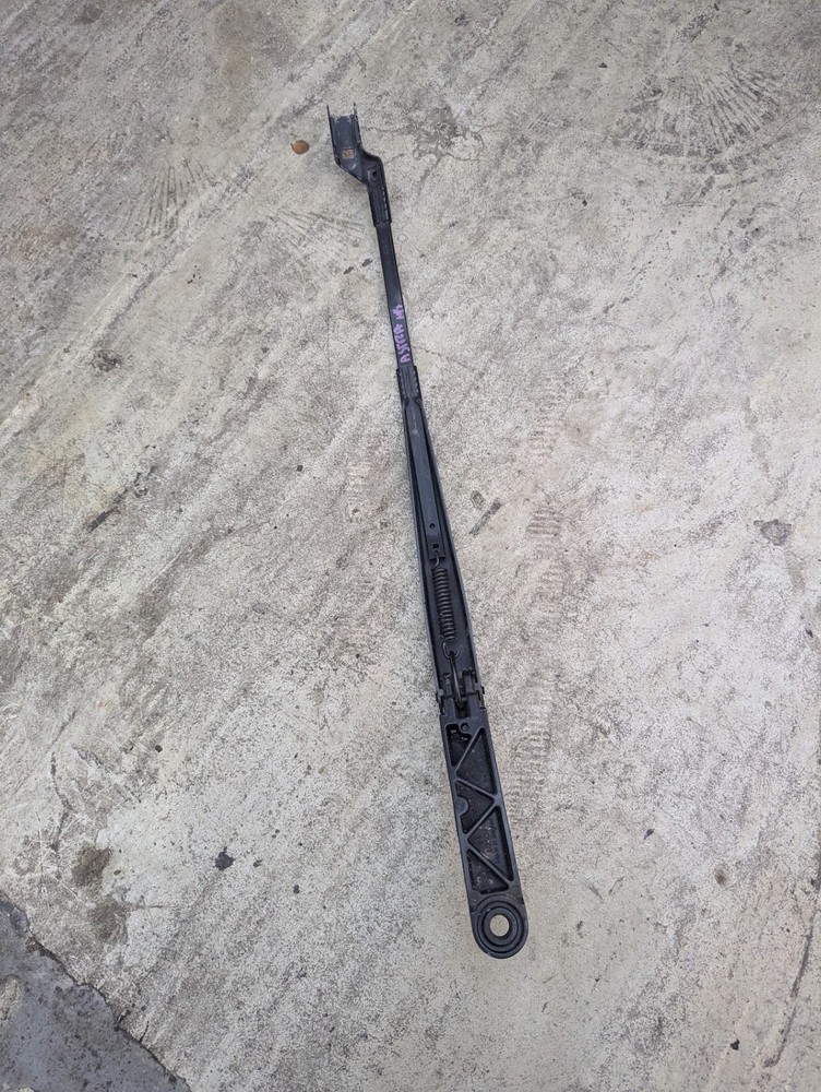 Vauxhall Astra J Mk6 2013 Left Passenger Wiper Arm 13289890 Genuine