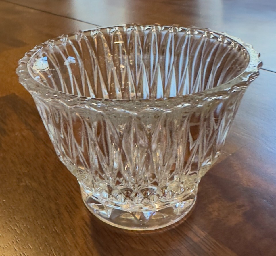 Libbey LRS45 4.5-Inch Pressed Glass Serving Bowl